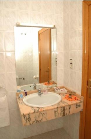 Hotel La Imperial Luceni Pokoj fotografie